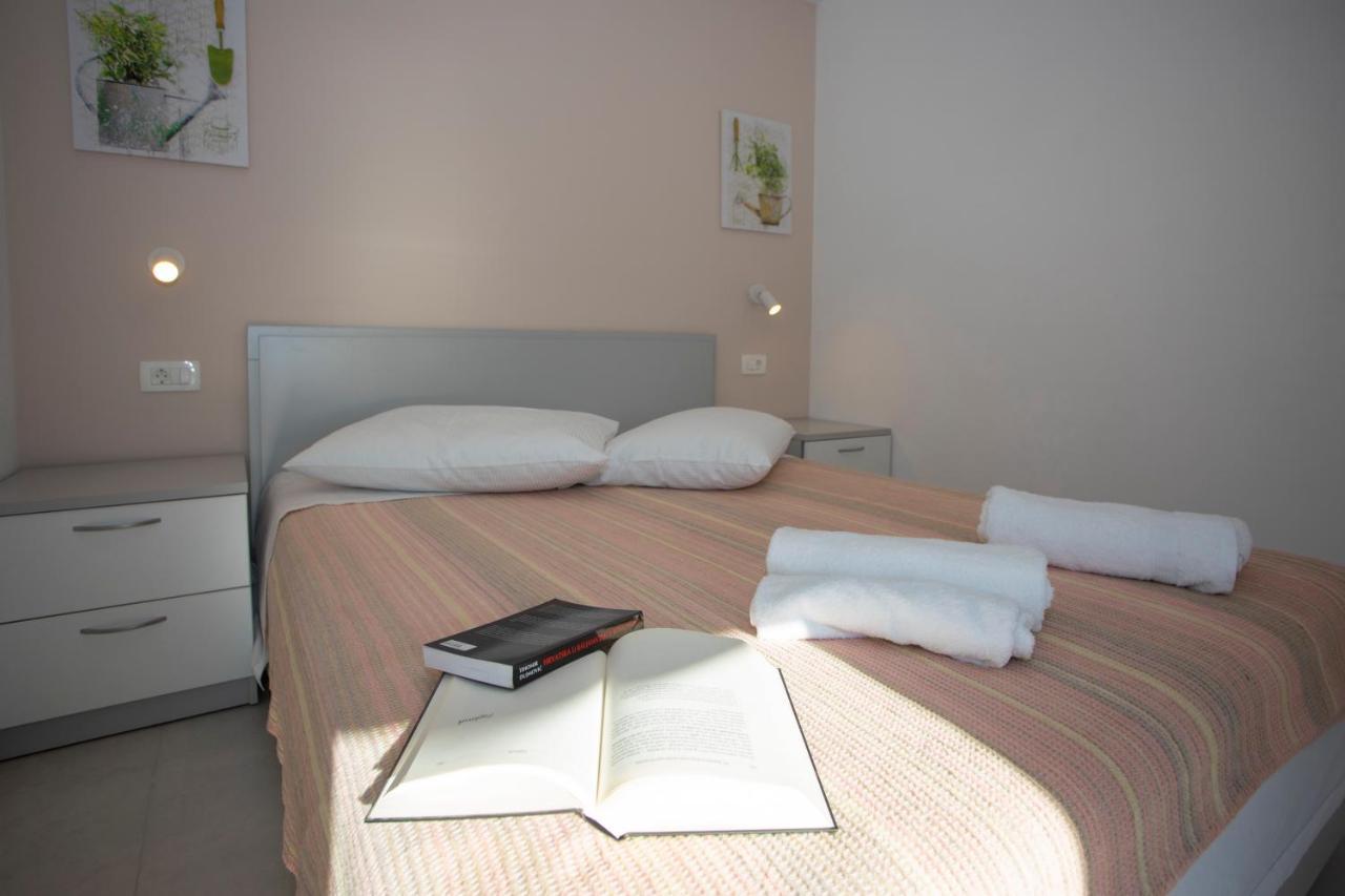 Apartments Medvidovic บาชกาโวดา ภายนอก รูปภาพ