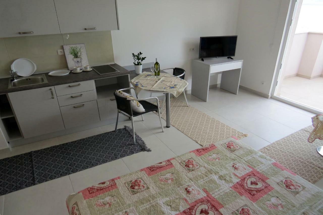 Apartments Medvidovic บาชกาโวดา ภายนอก รูปภาพ